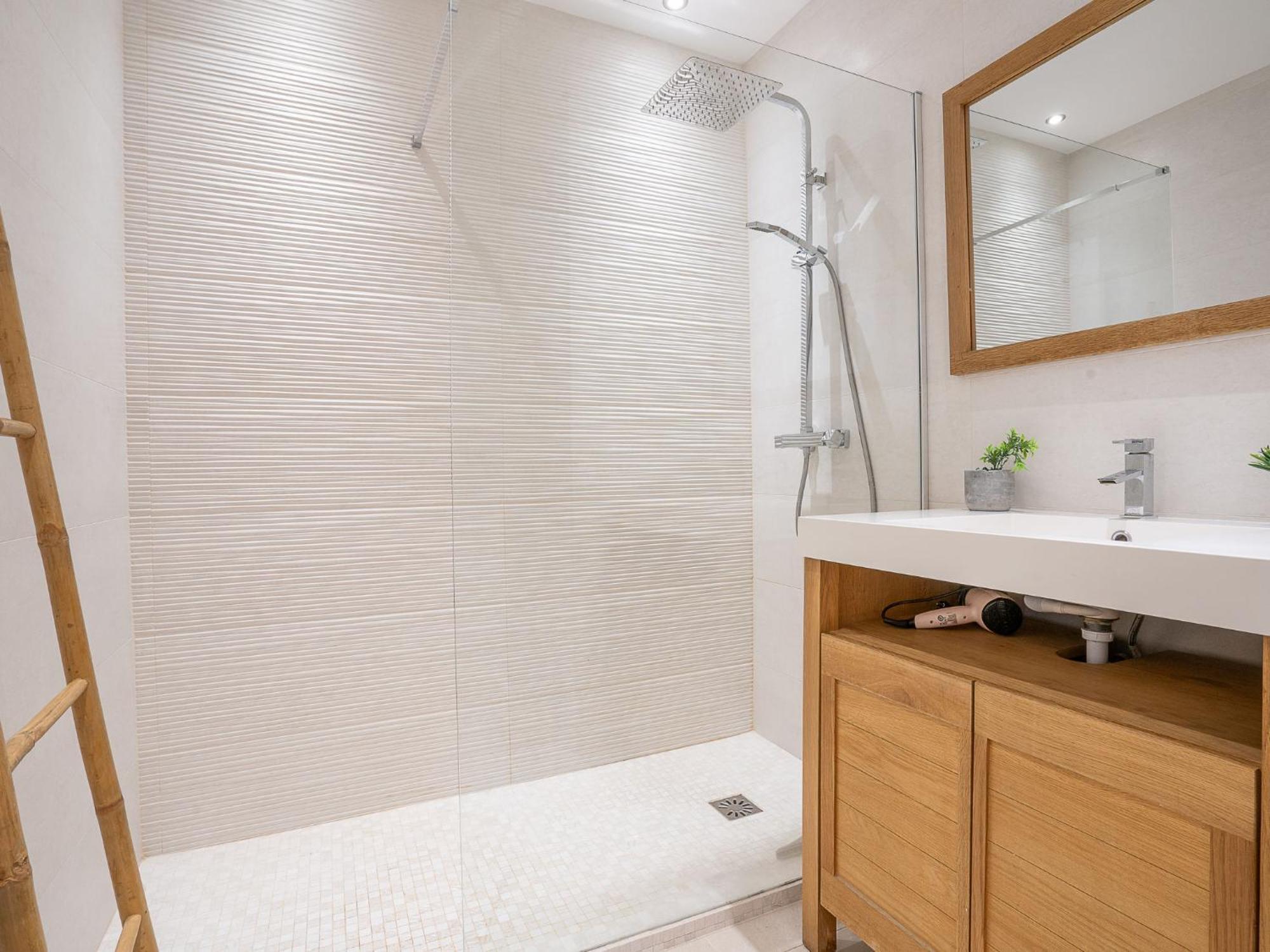 Les Aliscamps By Interhome Apartamento